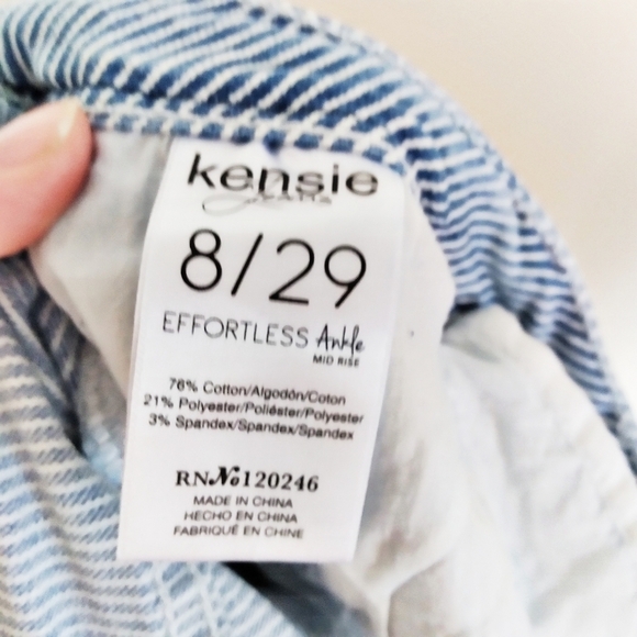 Kensie Light Wash Pinstripe Effortless Ankle Midrise Jeans 8/29 - Picture 7 of 9